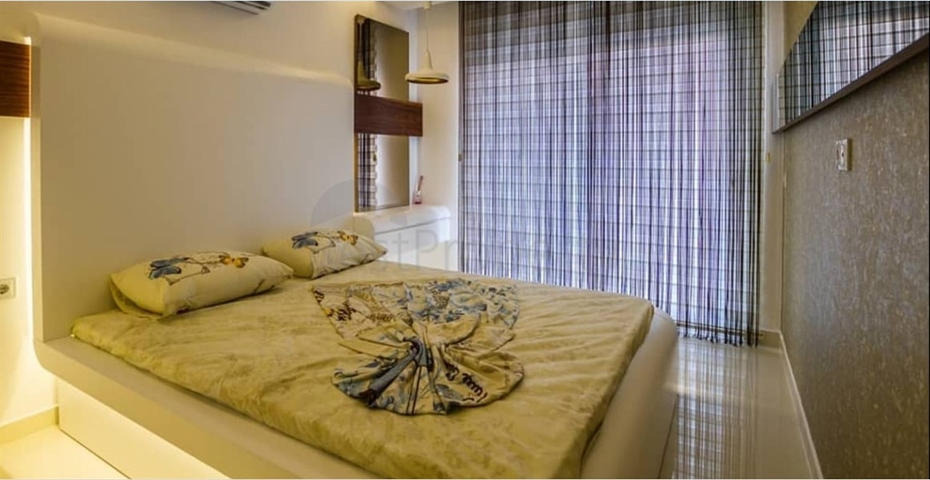 مجمع فاخر في مركز المدينة -شقة غرفة وصالة مفروشة -في الانيا 