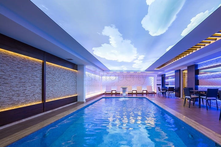 مجمع فاخر في مركز المدينة -شقة غرفة وصالة مفروشة -في الانيا 