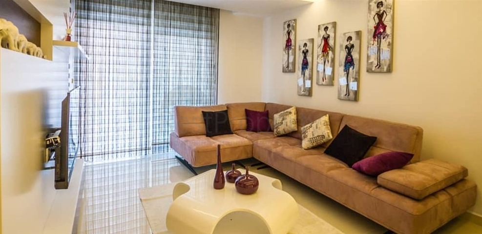 مجمع فاخر في مركز المدينة -شقة غرفة وصالة مفروشة -في الانيا 