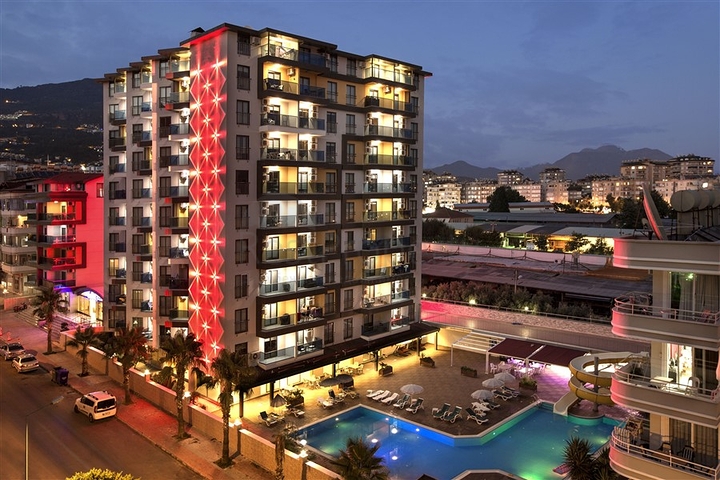 في مركز المدينة -ضمن مجمع يضم كافة الخدمات -دوبلكس 2غرفة وصالة -في مدينة الانيا 