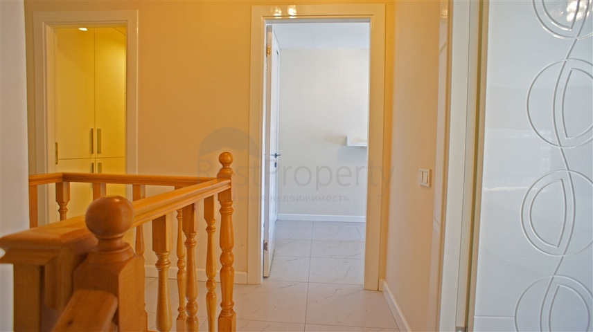 في مركز المدينة -ضمن مجمع يضم كافة الخدمات -دوبلكس 2غرفة وصالة -في مدينة الانيا 