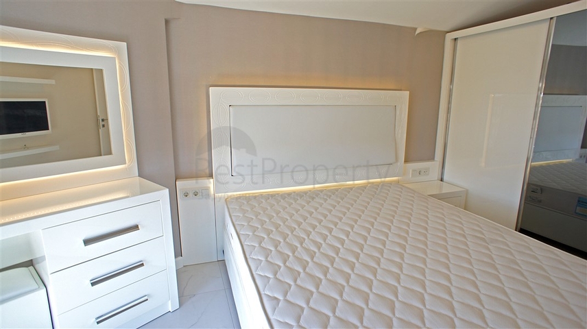 في مركز المدينة -ضمن مجمع يضم كافة الخدمات -دوبلكس 2غرفة وصالة -في مدينة الانيا 