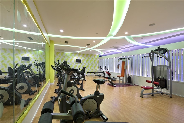 في مركز المدينة -ضمن مجمع يضم كافة الخدمات -دوبلكس 2غرفة وصالة -في مدينة الانيا 