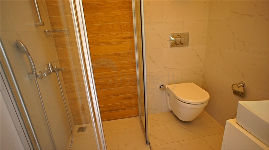 في مركز المدينة -ضمن مجمع يضم كافة الخدمات -دوبلكس 2غرفة وصالة -في مدينة الانيا 