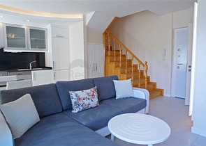 في مركز المدينة -ضمن مجمع يضم كافة الخدمات -دوبلكس 2غرفة وصالة -في مدينة الانيا 