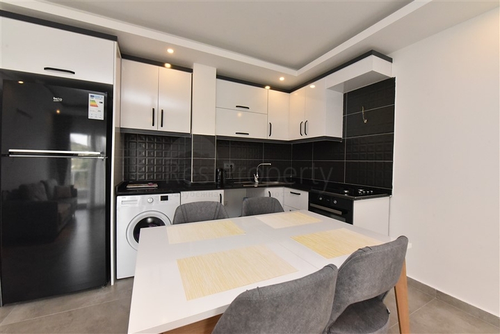 ضمن منطقة جبلية هادئة -مجمع حديث -شقة 1+1- في كارجي جاك / الانيا 