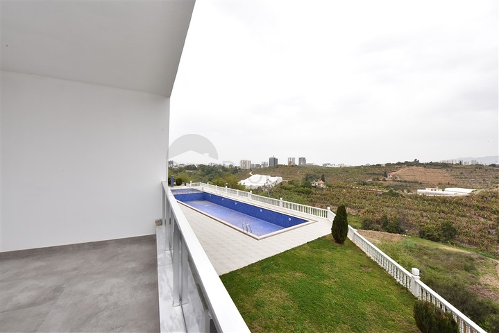 ضمن منطقة جبلية هادئة -مجمع حديث -شقة 1+1- في كارجي جاك / الانيا 