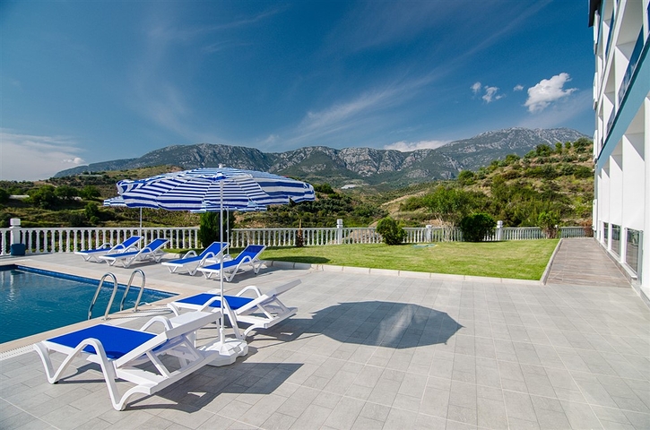 ضمن منطقة جبلية هادئة -مجمع حديث -شقة 1+1- في كارجي جاك / الانيا 