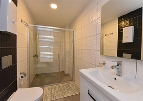 ضمن منطقة جبلية هادئة -مجمع حديث -شقة 1+1- في كارجي جاك / الانيا 