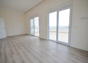 اطلالة بحر - دوبلكس بسعر منافس -من تصميم 1+4 - في مدينة الانيا/ منطقة مهموتلار 