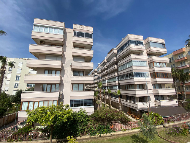 فرصة ! اطلالة بحرية -شقة تصميم 1+1 - في مهموتلار / الانيا 