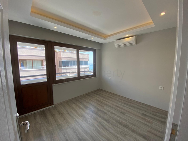 فرصة ! اطلالة بحرية -شقة تصميم 1+1 - في مهموتلار / الانيا 