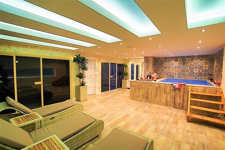 شقة انيقة ضمن مجمع فاخر - تصميم 1+1 - في مهموتلار / الانيا 