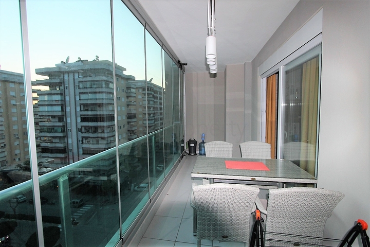 شقة انيقة ضمن مجمع فاخر - تصميم 1+1 - في مهموتلار / الانيا 