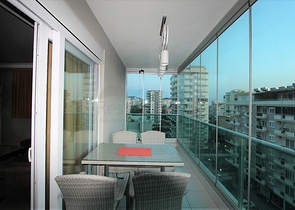 شقة انيقة ضمن مجمع فاخر - تصميم 1+1 - في مهموتلار / الانيا 