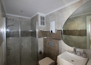 شقة انيقة ضمن مجمع فاخر - تصميم 1+1 - في مهموتلار / الانيا 