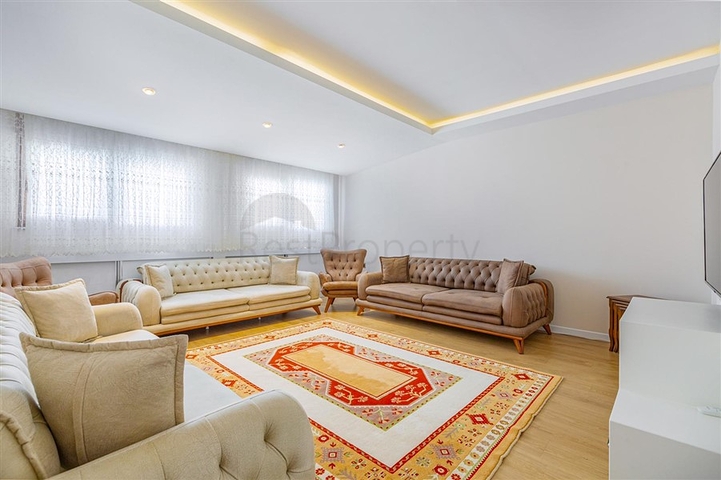 منزل العائلة - دوبلكس 4 غرف وصالة -مجمع جديد بجانب المشفى -في اوبا / الانيا 