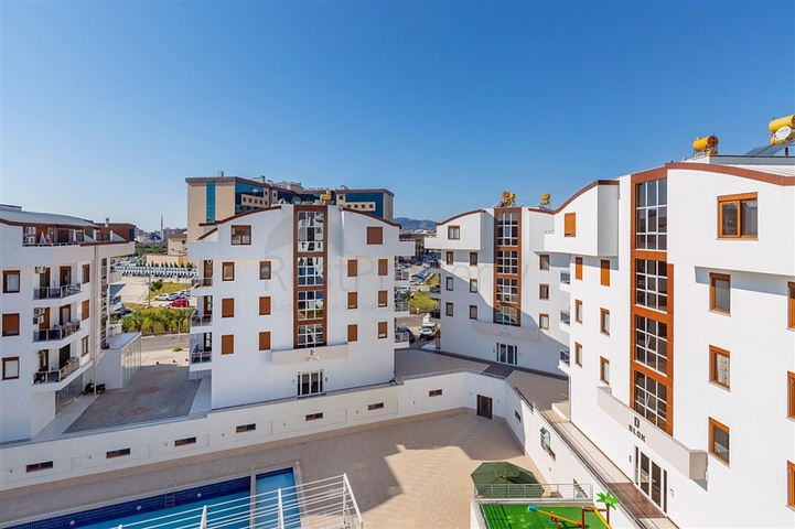 منزل العائلة - دوبلكس 4 غرف وصالة -مجمع جديد بجانب المشفى -في اوبا / الانيا 