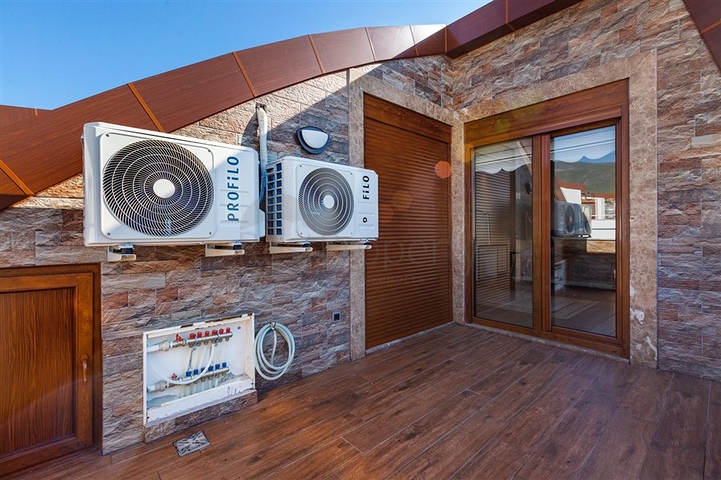 منزل العائلة - دوبلكس 4 غرف وصالة -مجمع جديد بجانب المشفى -في اوبا / الانيا 