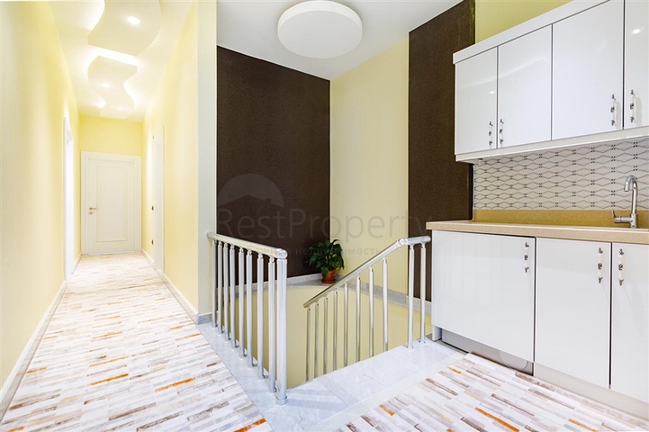 منزل العائلة - دوبلكس 4 غرف وصالة -مجمع جديد بجانب المشفى -في اوبا / الانيا 