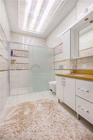 منزل العائلة - دوبلكس 4 غرف وصالة -مجمع جديد بجانب المشفى -في اوبا / الانيا 