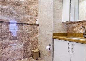 منزل العائلة - دوبلكس 4 غرف وصالة -مجمع جديد بجانب المشفى -في اوبا / الانيا 