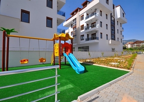 منزل العائلة - دوبلكس 4 غرف وصالة -مجمع جديد بجانب المشفى -في اوبا / الانيا 