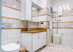 منزل العائلة - دوبلكس 4 غرف وصالة -مجمع جديد بجانب المشفى -في اوبا / الانيا 