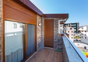 منزل العائلة - دوبلكس 4 غرف وصالة -مجمع جديد بجانب المشفى -في اوبا / الانيا 