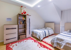 منزل العائلة - دوبلكس 4 غرف وصالة -مجمع جديد بجانب المشفى -في اوبا / الانيا 