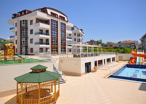 منزل العائلة - دوبلكس 4 غرف وصالة -مجمع جديد بجانب المشفى -في اوبا / الانيا 