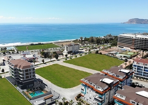 اطلالة بحرية -شقق ضمن مجمع سكني حديث في كاستل / الانيا 