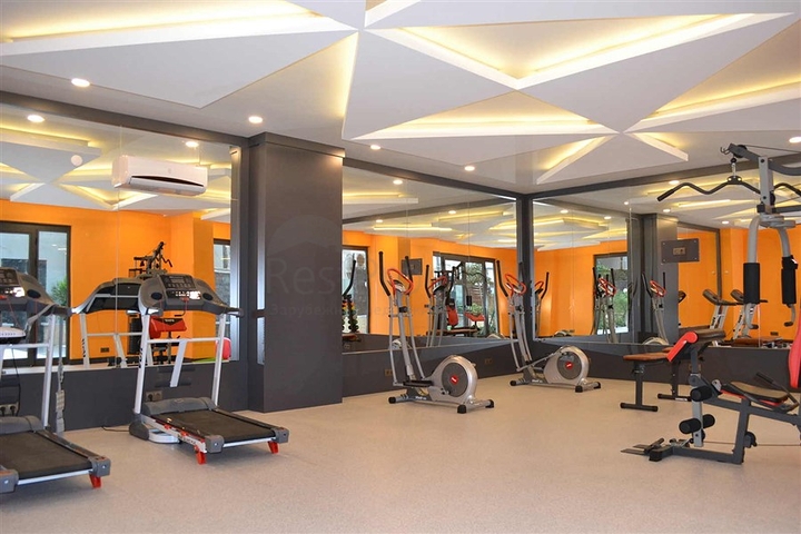 ضمن مجمع على البحر مباشرة -شقة دوبلكس انيقة -تصميم 1+1- في مهموتلار / الانيا 