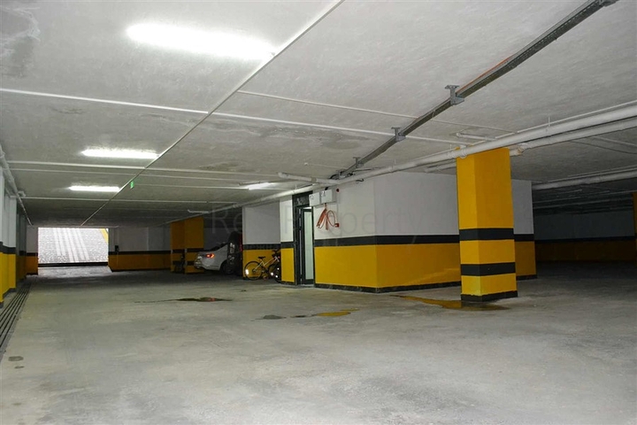 ضمن مجمع على البحر مباشرة -شقة دوبلكس انيقة -تصميم 1+1- في مهموتلار / الانيا 