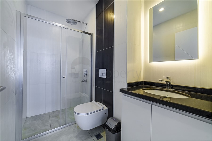 ضمن مجمع على البحر مباشرة -شقة دوبلكس انيقة -تصميم 1+1- في مهموتلار / الانيا 