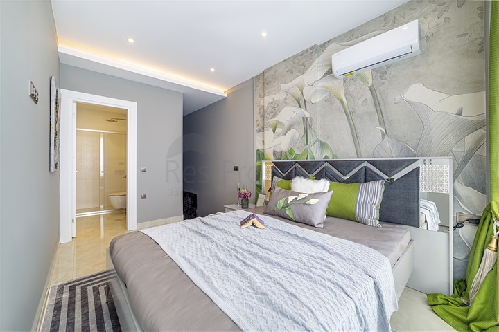 ضمن مجمع على البحر مباشرة -شقة دوبلكس انيقة -تصميم 1+1- في مهموتلار / الانيا 