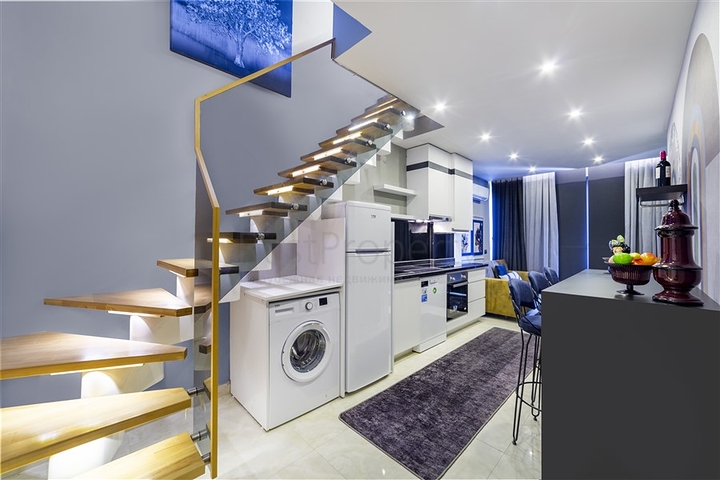 ضمن مجمع على البحر مباشرة -شقة دوبلكس انيقة -تصميم 1+1- في مهموتلار / الانيا 