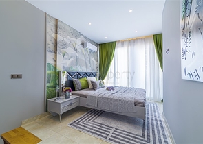 ضمن مجمع على البحر مباشرة -شقة دوبلكس انيقة -تصميم 1+1- في مهموتلار / الانيا 