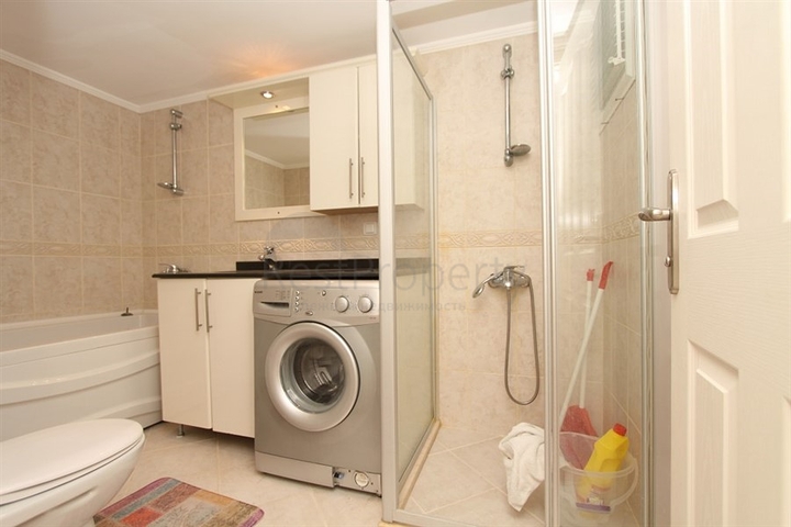 فيلا بسعر اقتصادي -اطلالة بحر -تصميم1+2 - في مركز الانيا