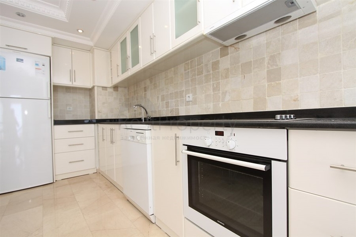 فيلا بسعر اقتصادي -اطلالة بحر -تصميم1+2 - في مركز الانيا