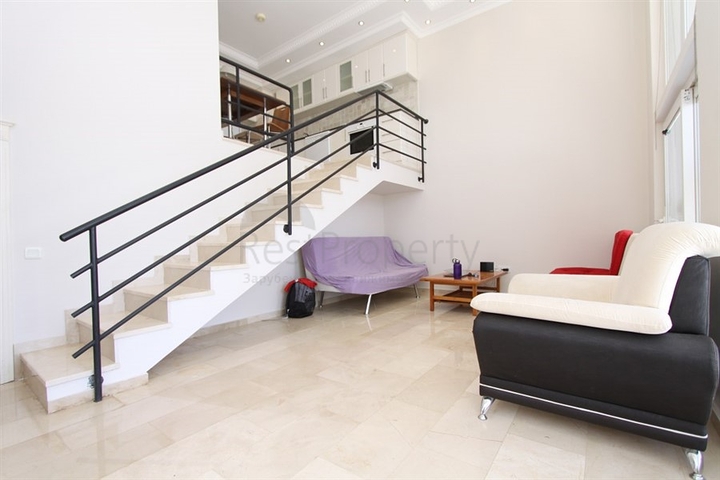 فيلا بسعر اقتصادي -اطلالة بحر -تصميم1+2 - في مركز الانيا