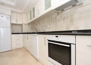 فيلا بسعر اقتصادي -اطلالة بحر -تصميم1+2 - في مركز الانيا