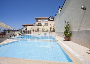 فيلا بسعر اقتصادي -اطلالة بحر -تصميم1+2 - في مركز الانيا