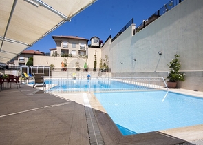 فيلا بسعر اقتصادي -اطلالة بحر -تصميم1+2 - في مركز الانيا