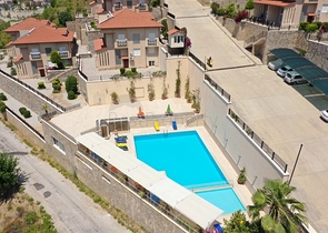 فيلا بسعر اقتصادي -اطلالة بحر -تصميم1+2 - في مركز الانيا