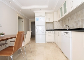 فيلا بسعر اقتصادي -اطلالة بحر -تصميم1+2 - في مركز الانيا