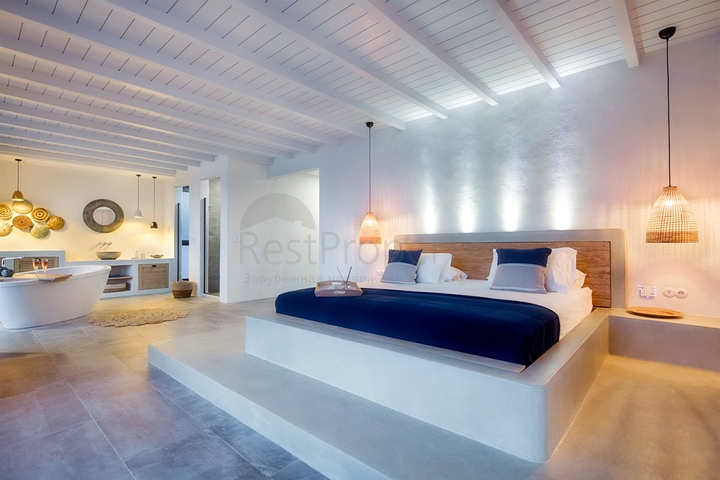 فيلا فاخرة 4 + 1 مع أثاث مطلة على البحر الأبيض المتوسط