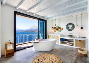 فيلا فاخرة 4 + 1 مع أثاث مطلة على البحر الأبيض المتوسط