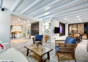 فيلا فاخرة 4 + 1 مع أثاث مطلة على البحر الأبيض المتوسط