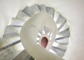 فيلا فاخرة 4 + 1 مع أثاث مطلة على البحر الأبيض المتوسط